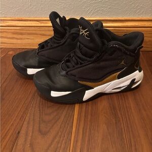 Nike Jordan Max Aura 4